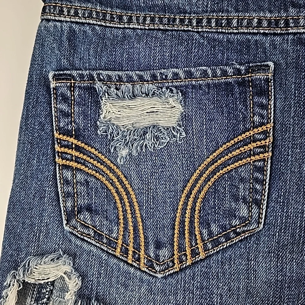 Hollister High Rise Short-Short Distressed Cut Off Jean Shorts Denim Retro 26